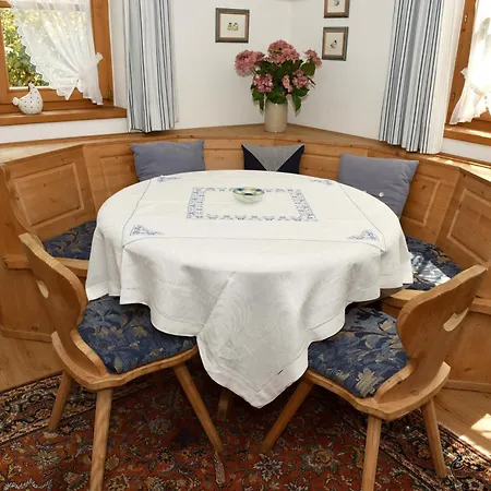 Haus Savoy - 4 *